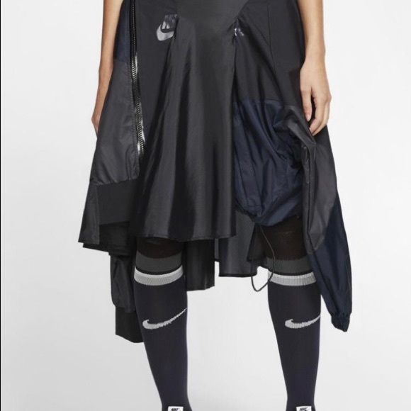 Nike X Sacai Hybrid Windbreaker Skirt 